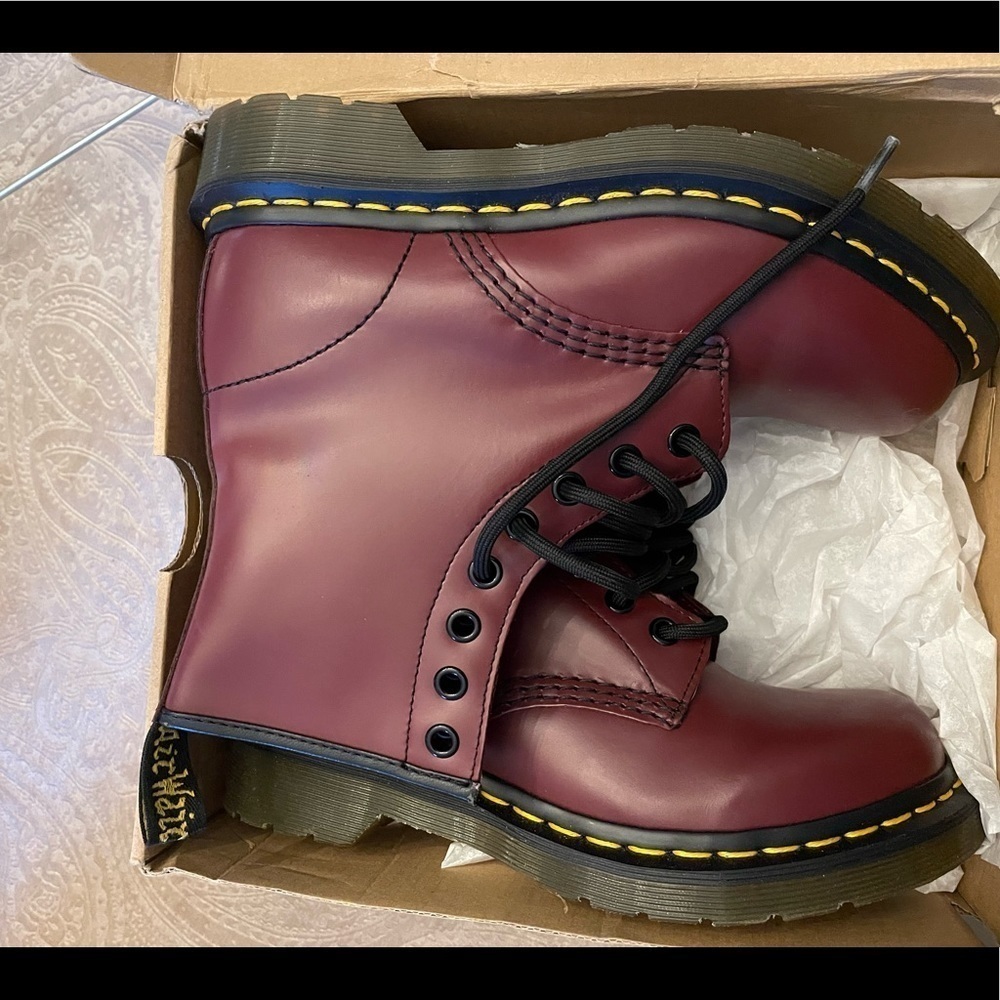 Dr. Marten 1460 8-Eye Boot in Cherry Red NEW - Picture 6 of 7